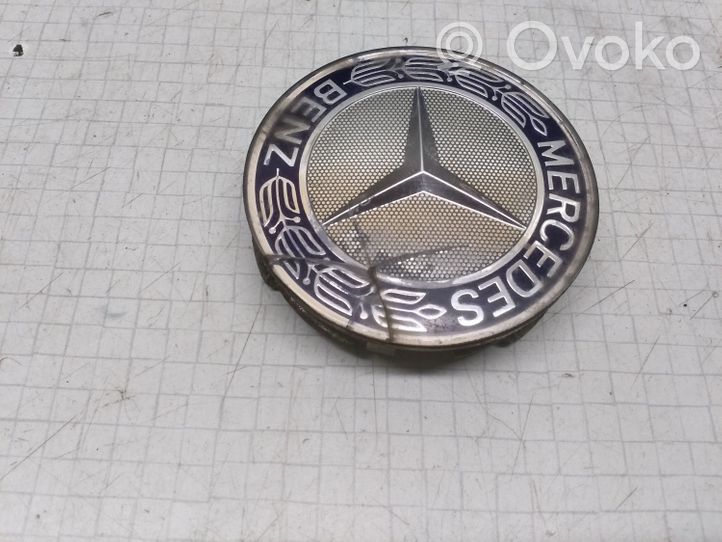 Mercedes-Benz C W203 Gamyklinis rato centrinės skylės dangtelis (-iai) A1704000025