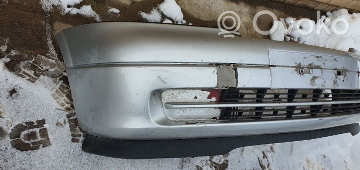 Opel Astra G Zderzak przedni 90559473