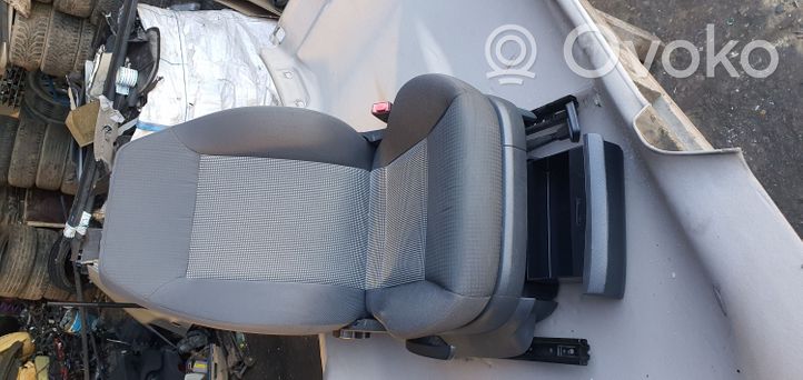 Seat Ibiza III (6L) Fotel przedni pasażera 