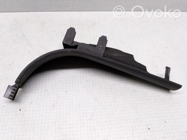 Renault Megane II Altro elemento di rivestimento sottoporta/montante 8200100395