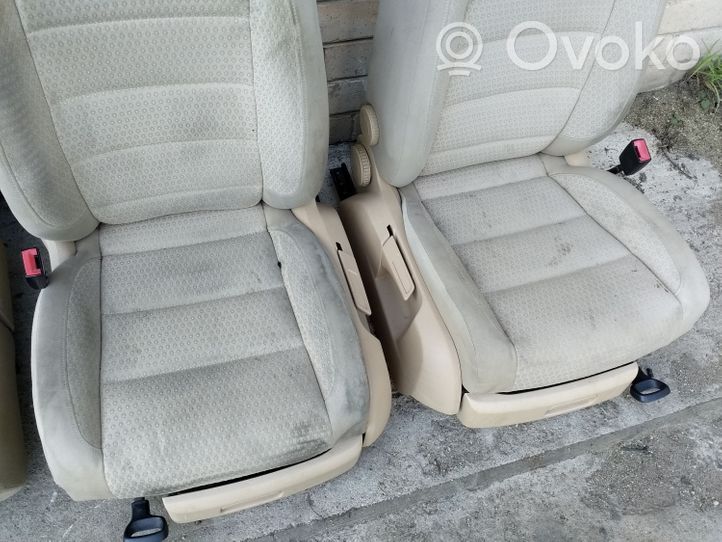 Volkswagen Touran I Seat set 