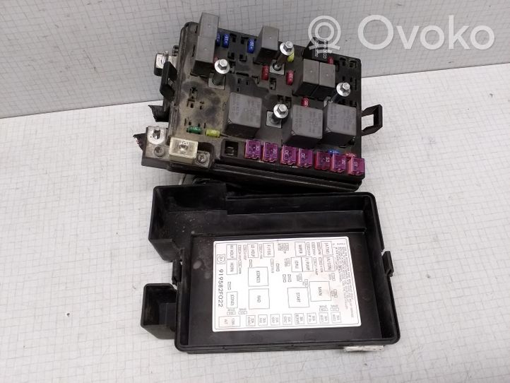 KIA Cerato Module de fusibles 919552F102