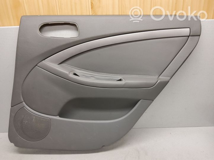 Chevrolet Nubira Rivestimento del pannello della portiera posteriore 96556360