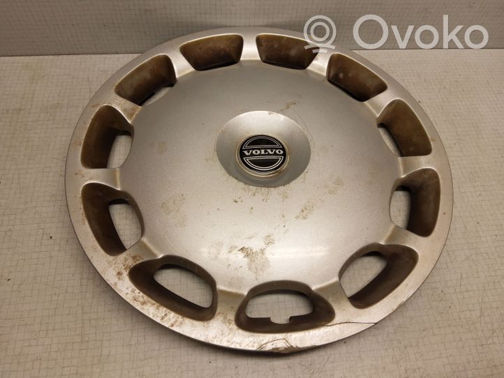 Volvo S70  V70  V70 XC R16 wheel hub/cap/trim 30714561