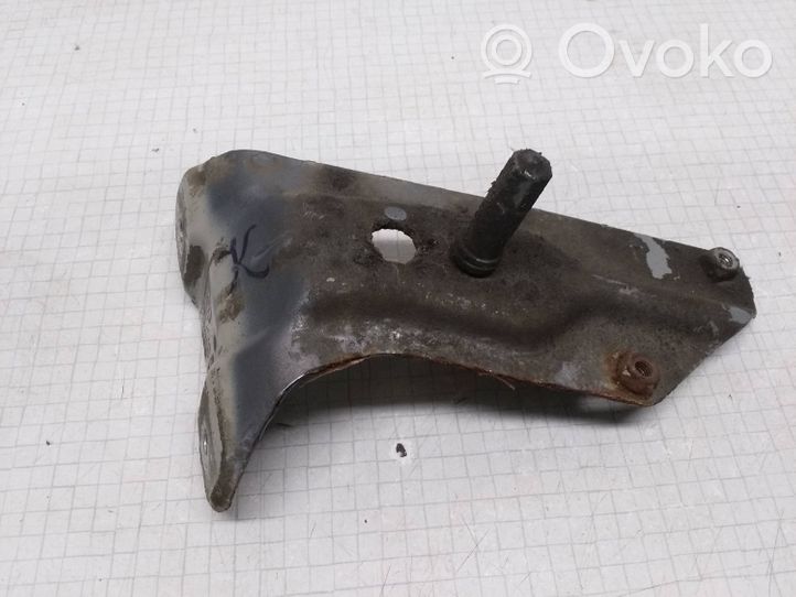 Volkswagen Golf V Supporto di montaggio del parafango 1K6821133