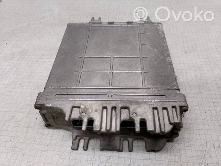 Opel Movano A Unidad de control/módulo del motor 8200059886