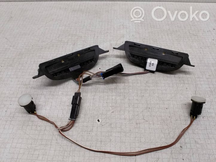 Opel Vectra B Ohjauspyörän painikkeet/kytkimet 90561159