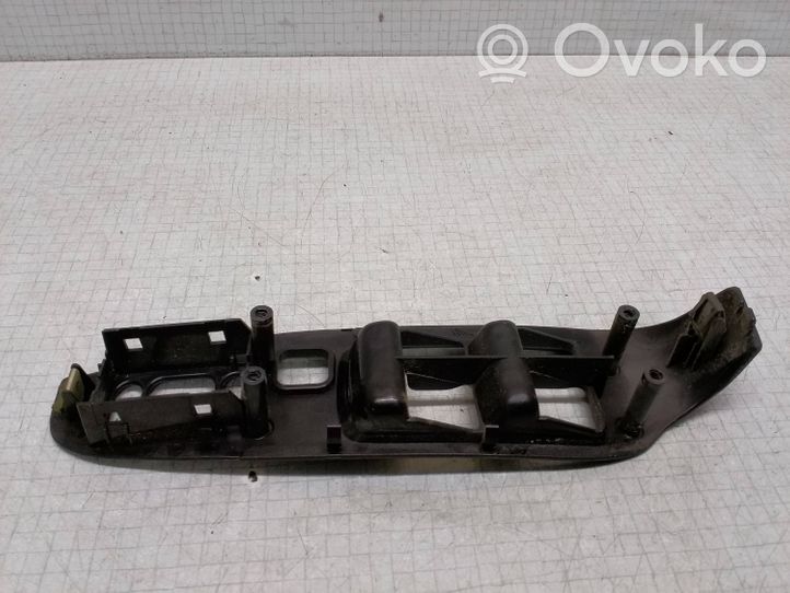 Subaru Legacy Etuoven ikkunan kytkimen kehys 94266AE010