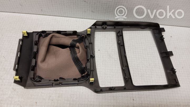 Subaru Outback Rivestimento in plastica cornice della leva del cambio 