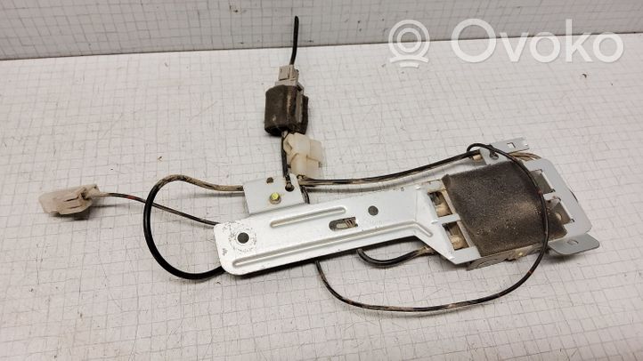 Subaru Legacy Amplificateur d'antenne EF10851