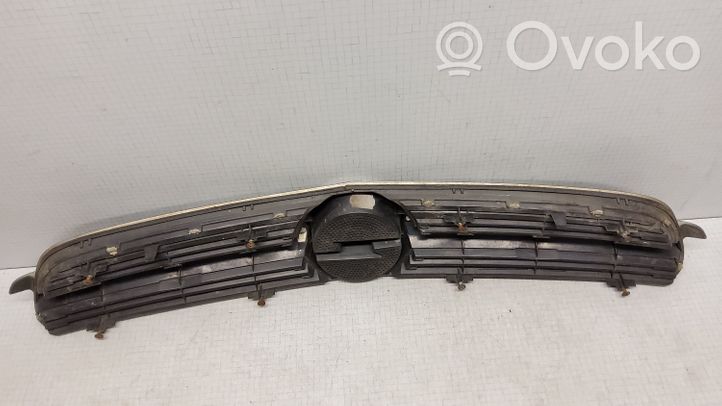 Opel Vectra C Front bumper upper radiator grill 464192822