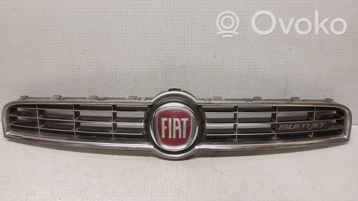Fiat Bravo Grille calandre supérieure de pare-chocs avant 735414652