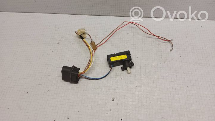 Volkswagen Transporter - Caravelle T5 Headlight level adjustment motor 1J0941295A