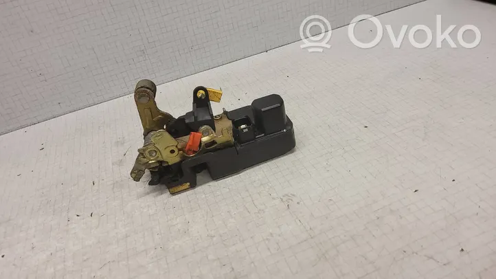 Chrysler Voyager Front door lock 1120032