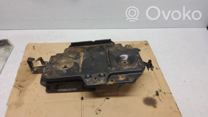 Volkswagen Golf III Battery tray 