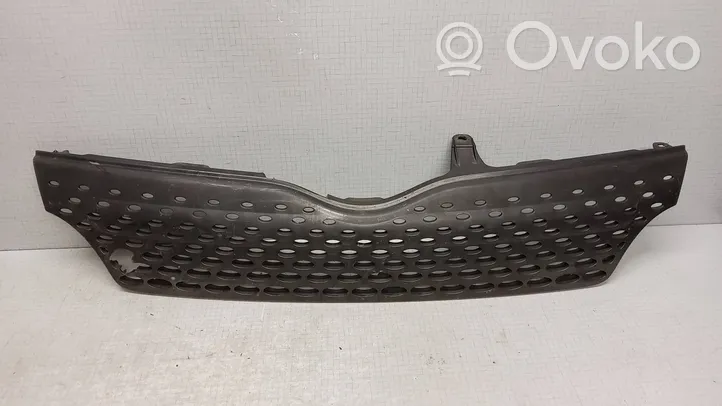 Toyota Yaris Verso Priekšējais režģis 5311152050