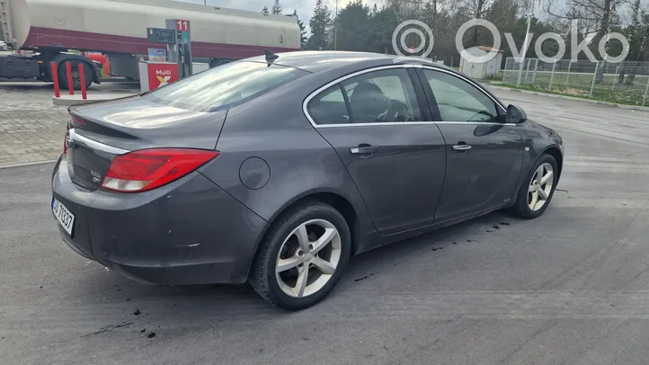 Opel Insignia A Sarja päätyosia Z177