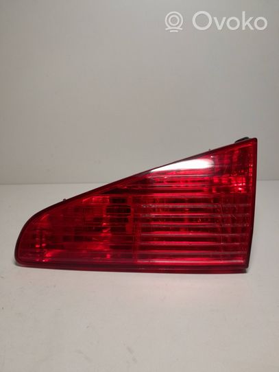 Peugeot 607 Lampy tylnej klapy bagażnika 