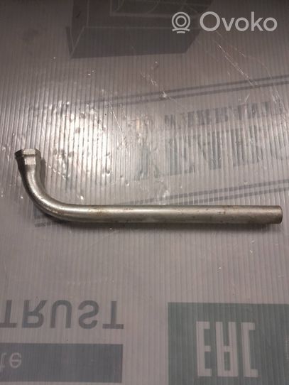 Volkswagen Touran I Wheel nut wrench 4D0012219A