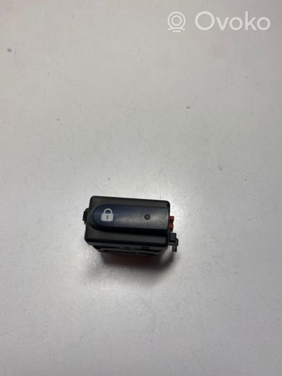 Renault Clio II Central locking switch button 26488