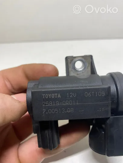 Toyota Corolla Verso AR10 Electrovanne Soupape de Sûreté / Dépression 258190R011
