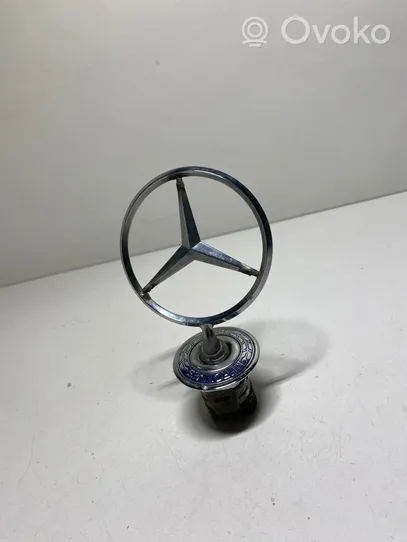 Mercedes-Benz C W203 Valmistajan merkki/logo/tunnus 