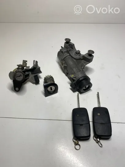 Audi A4 S4 B6 8E 8H Užvedimo spynelė 4B0905851G