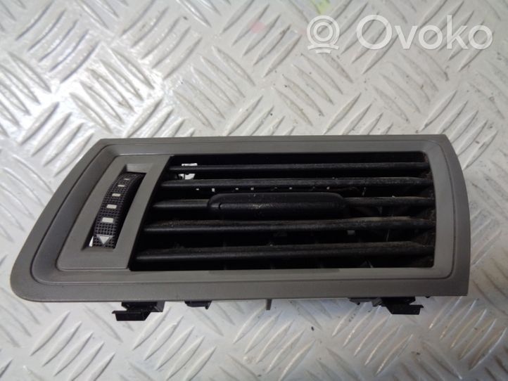 Skoda Rapid (NH) Garniture, panneau de grille d'aération latérale 5JA819701