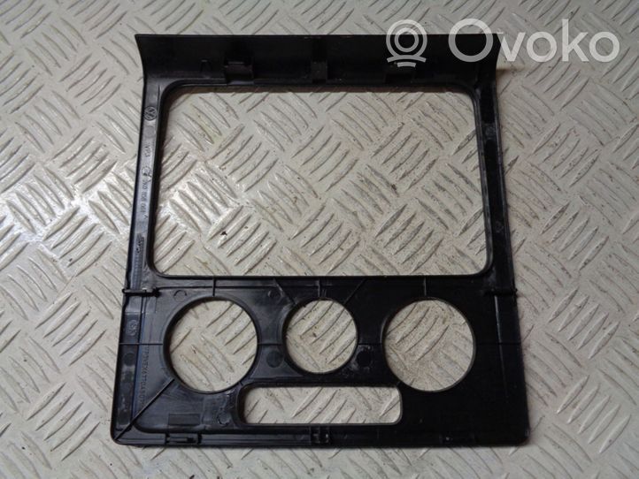 Volkswagen Caddy Console centrale, commande chauffage/clim 2K0858061