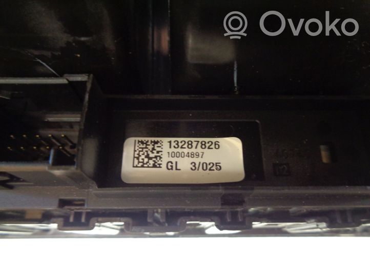 Opel Meriva B Dysze / Kratki środkowego nawiewu deski rozdzielczej 13287826