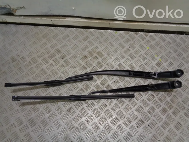 KIA Picanto Front wiper blade arm 