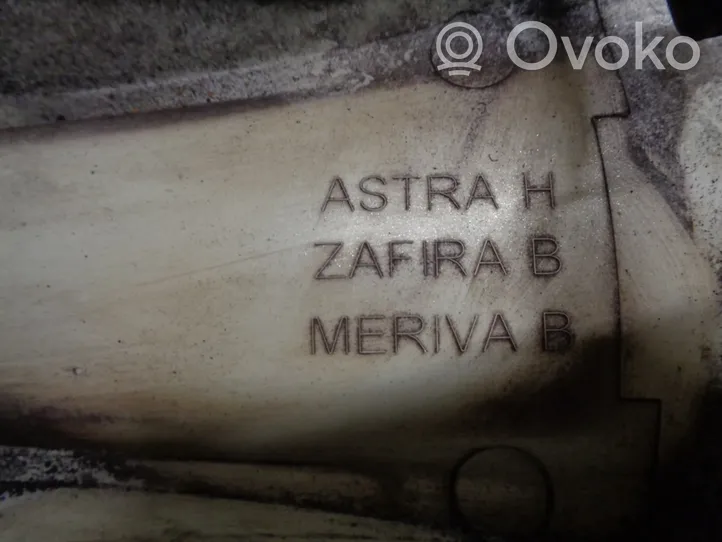 Opel Zafira B Mozzo/copricerchi/borchia della ruota R16 13337257