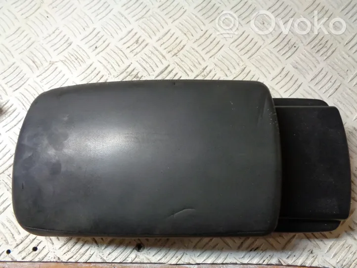 Nissan Qashqai+2 Käsinoja 9692050A01