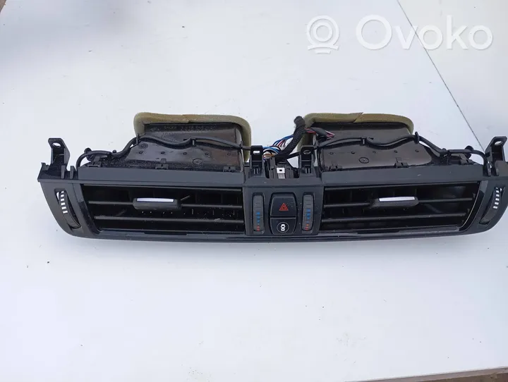 BMW X5 F15 Dash center air vent grill 9252648