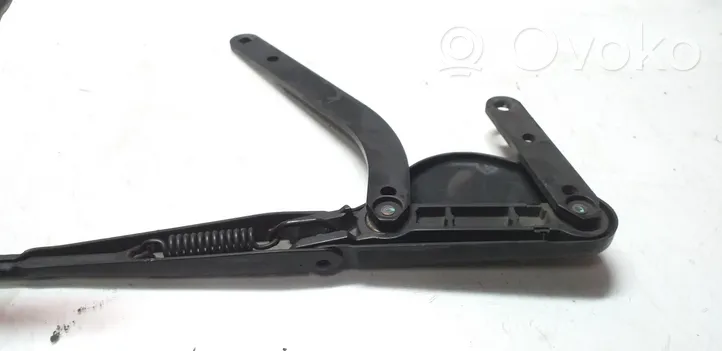 Mercedes-Benz SLK R170 Front wiper blade arm A1718200440