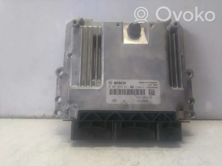 Dacia Logan II Sterownik / Moduł ECU 0281032811