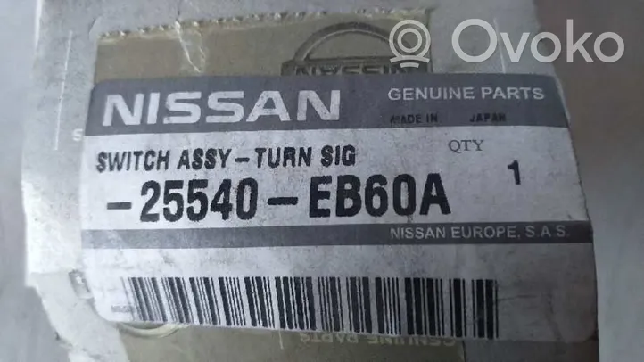 Nissan NP300 Commodo de clignotant 25540EB60A