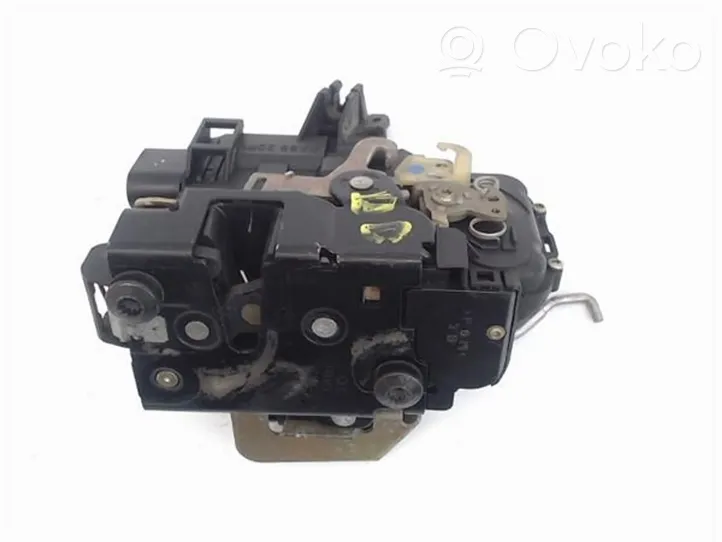 Audi A6 S6 C5 4B Moteur de verrouillage porte avant 