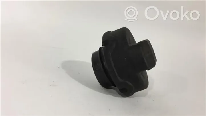 Volkswagen Lupo Tapón del depósito de combustible 1H0201553