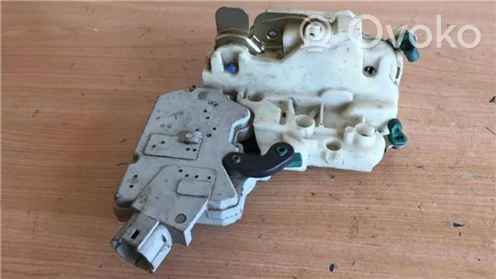 Nissan Primera Moteur de verrouillage porte avant 