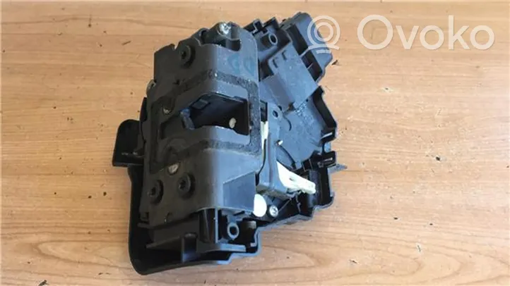 Ford Focus Moteur de verrouillage porte avant R21812AA