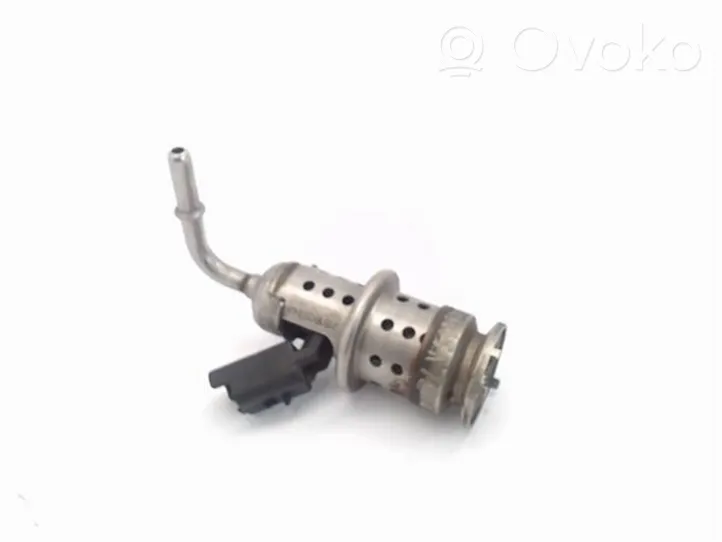 Citroen C-Elysée Injecteur de carburant 9802763880