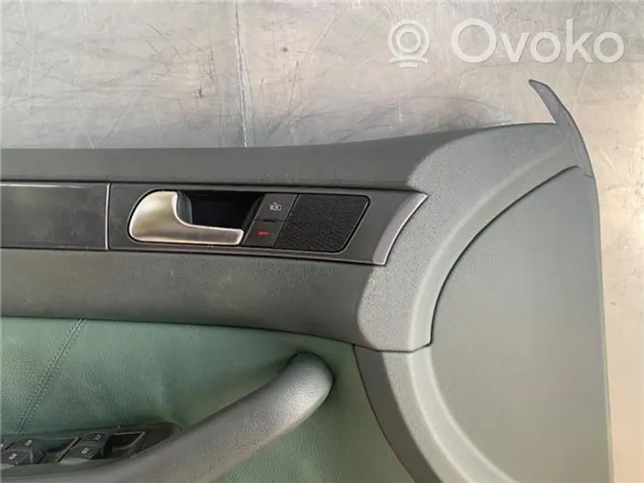 Audi A6 Allroad C5 Rivestimento del pannello della portiera anteriore 