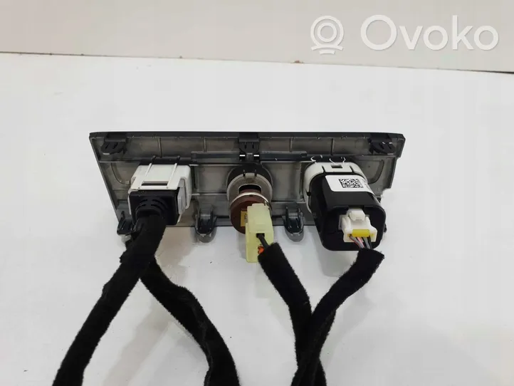 Hyundai i20 (BC3 BI3) Connecteur/prise USB 96125-Q0020