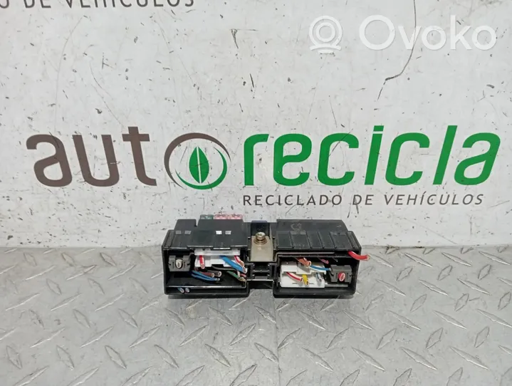 Nissan Patrol Y61 Module de fusibles 71541465