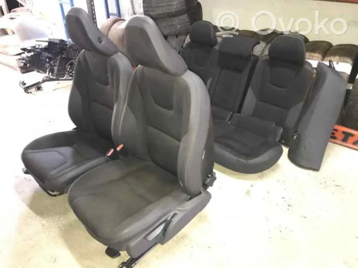 Volvo S60 Seat set 