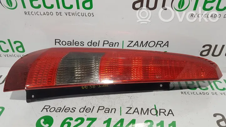 Ford Fiesta Lampa tylna 