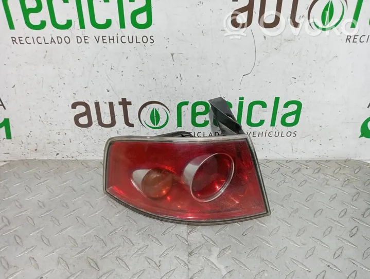 Seat Ibiza III (6L) Lampa tylna 6L6945095