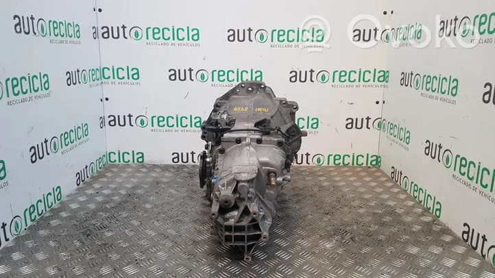 Volkswagen PASSAT Manual 5 speed gearbox 