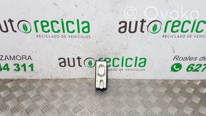 Seat Cordoba (6K) Relè della ventola di raffreddamento 1J0919506